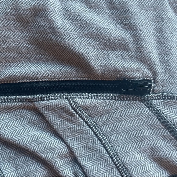 Grey LULULEMON jacket - Picture 5 of 7